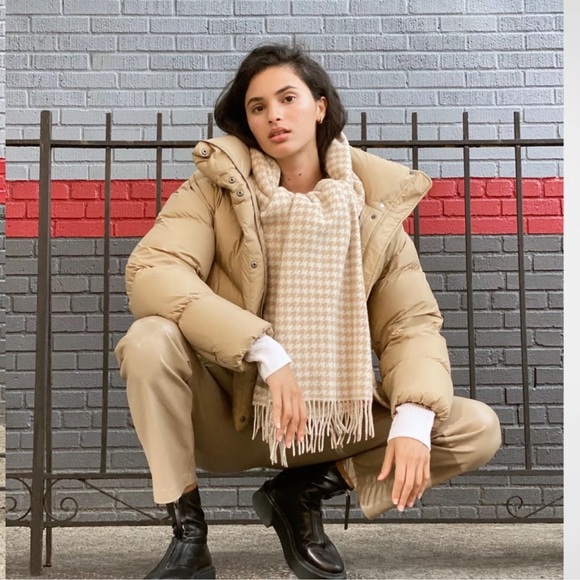 Aritzia Accessories - Aritzia  The New Classic Wool Scarf- Wide Wool Fringe Scarf